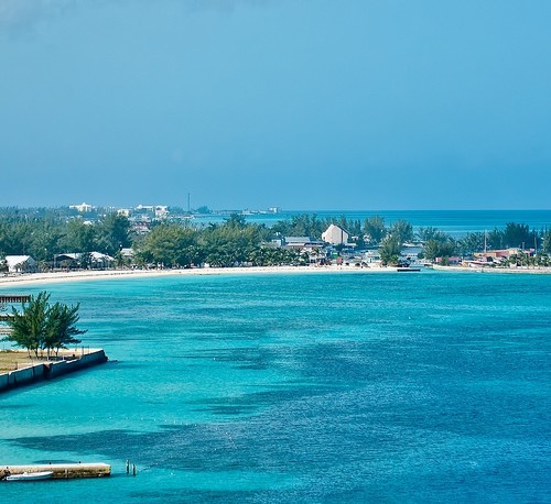 nassau-bahamas-down-town-e1355782567315