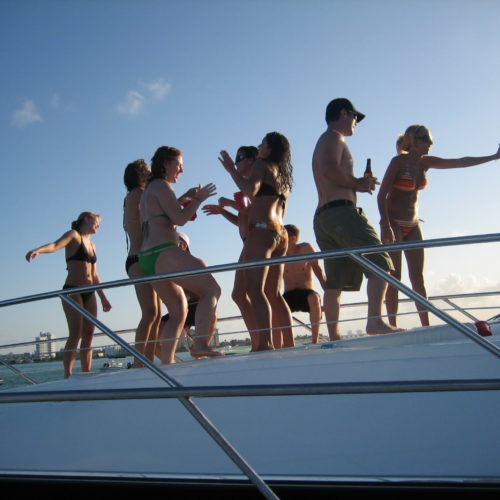 Just-Plain-Fun-Yachts-Cancun-Luxury-Charters-5